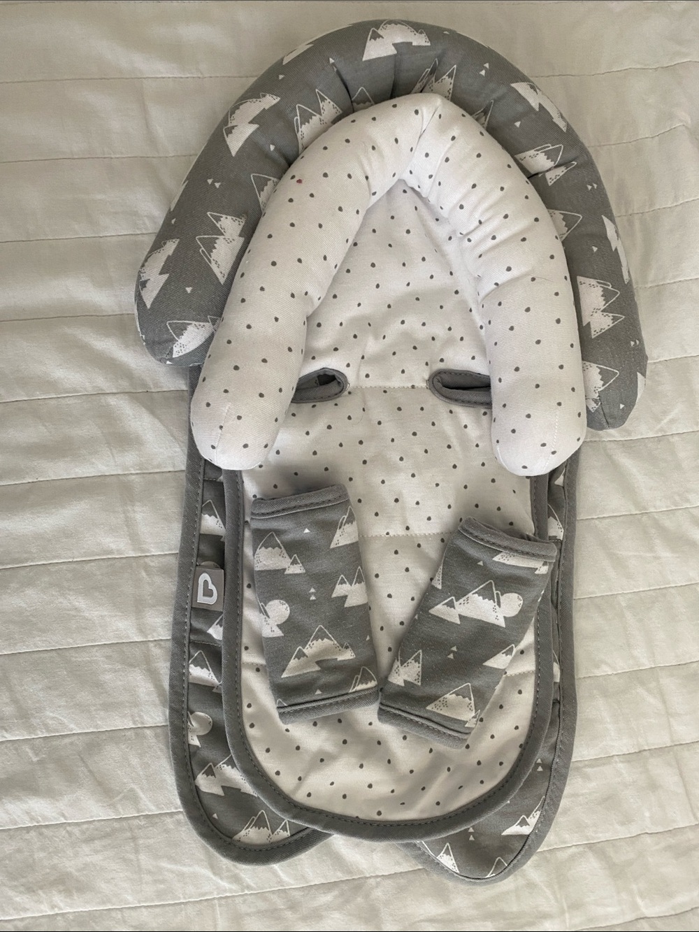 Munchkin Gray & White Padded Infant Car Seat Head Support with straps